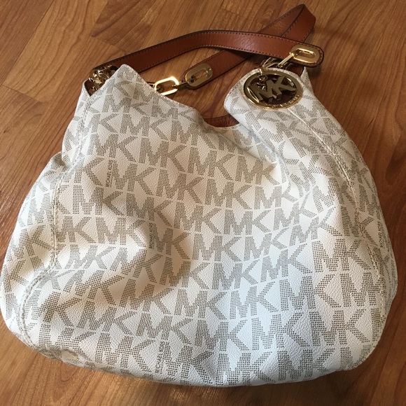 Michael Kors handbag - Picture 3 of 5